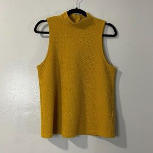 ERI + ALI Textured Sleeveless Large Button Tank Top / Mustard Yellow / Medium